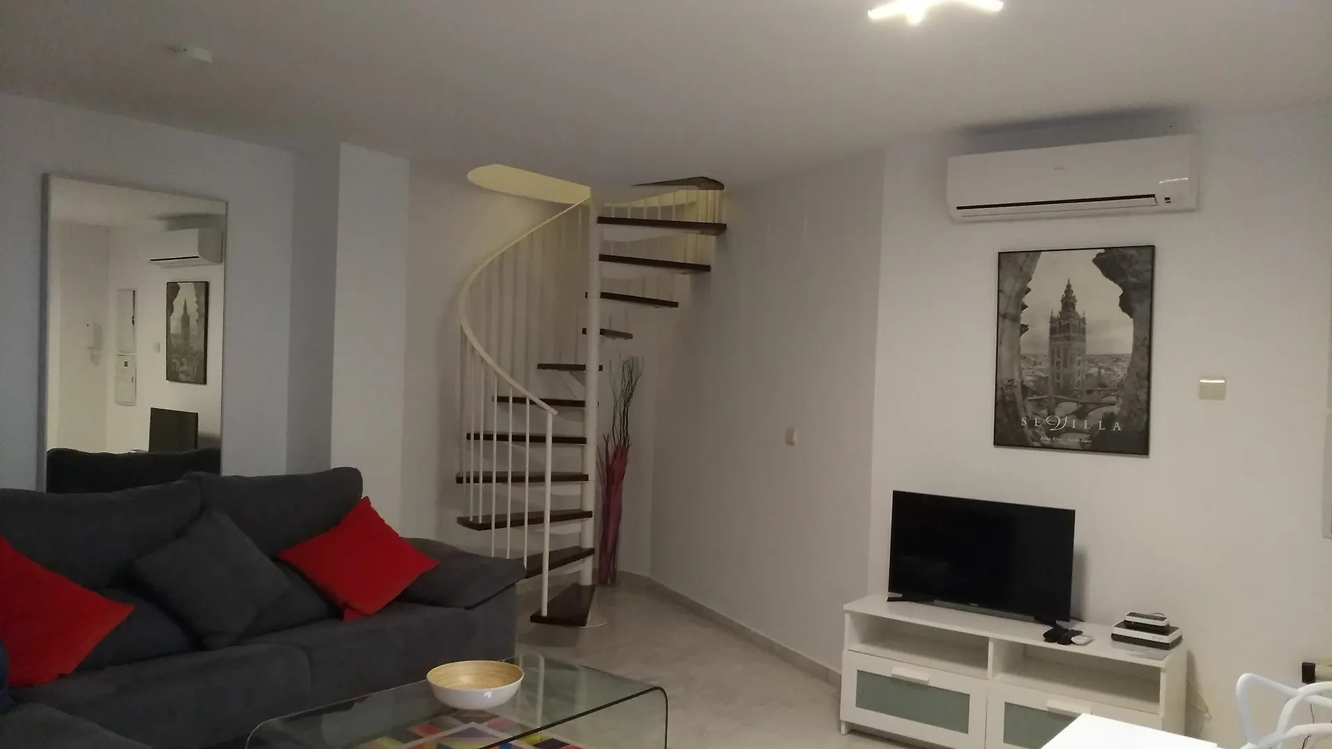 Duplex De 2 Dormitorios San Vicente Siviglia